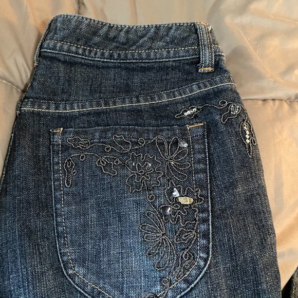 Chicos Platinum Jeans with Fancy Pockets~sz 0 - Picture 2 of 11